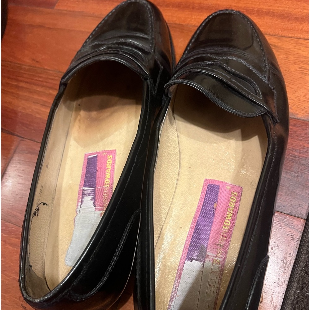 Susan Bennis Warren Edwards men’s leather shoes size 8.